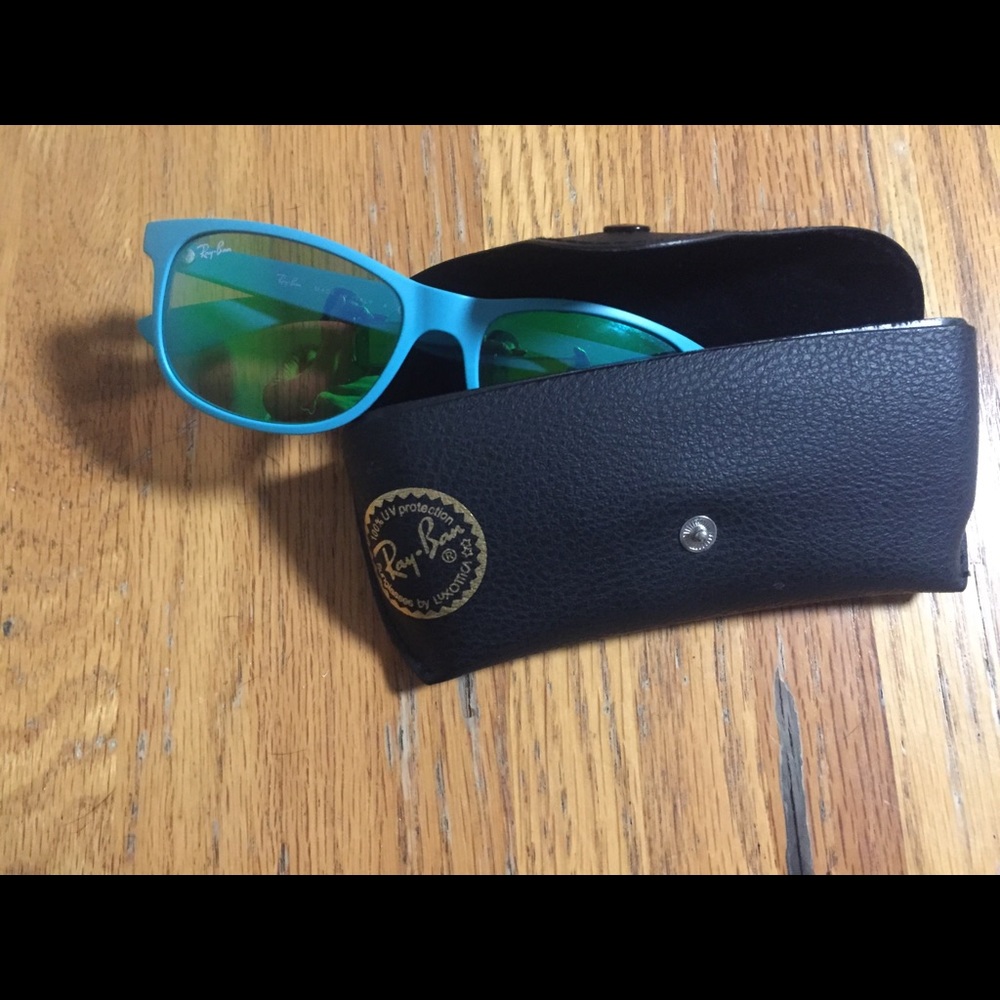 Genuine mirrored Ray Bans
